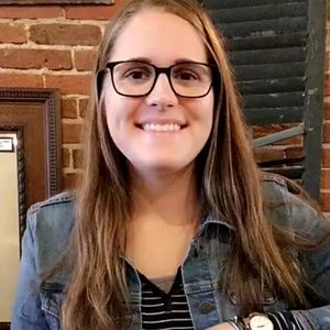 Meet your Posher, Claire